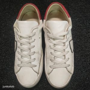 Casual Sneakers Wanita burgundy white
