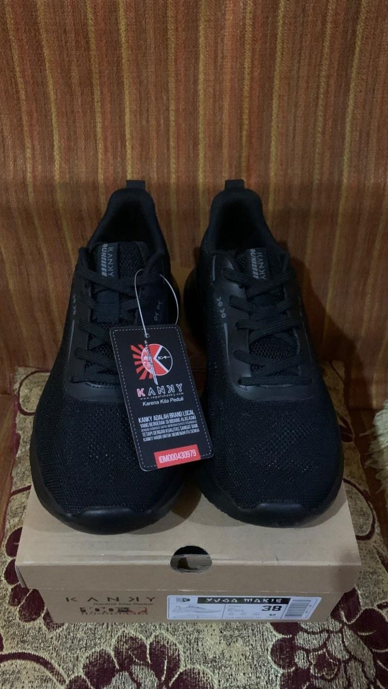 Avant Garde Sneakers Pria black, foto 2
