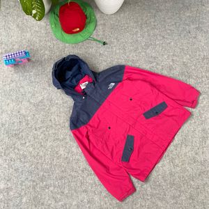 The North Face Gorpcore Minimalist Windbreaker Kids pink