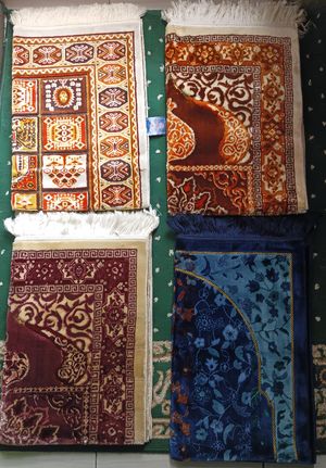 Muslim Wanita gold blue