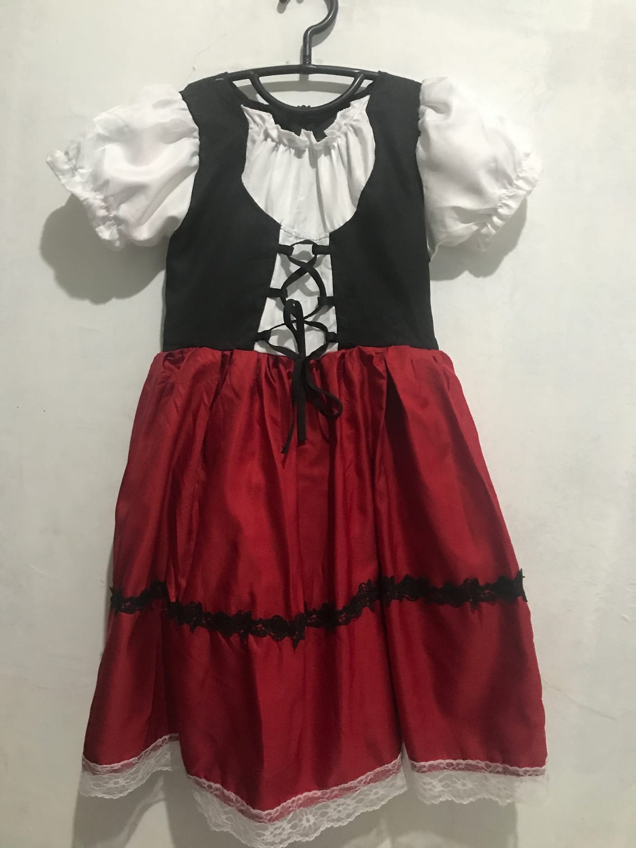 Vintage Lolita Wanita red black
