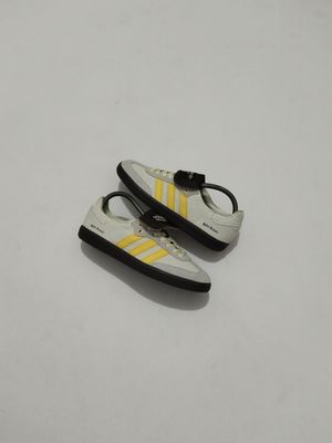 Adidas Casual Sneakers Wanita cream yellow