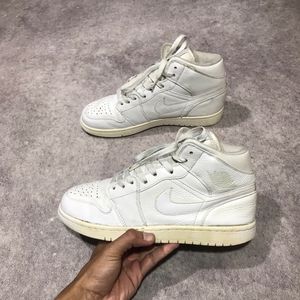 Nike Air Jordan Casual Sneakers Pria white