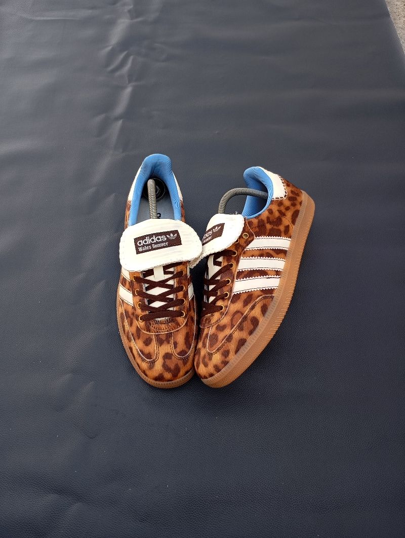 Adidas Casual Sneakers Pria brown orange, foto 2