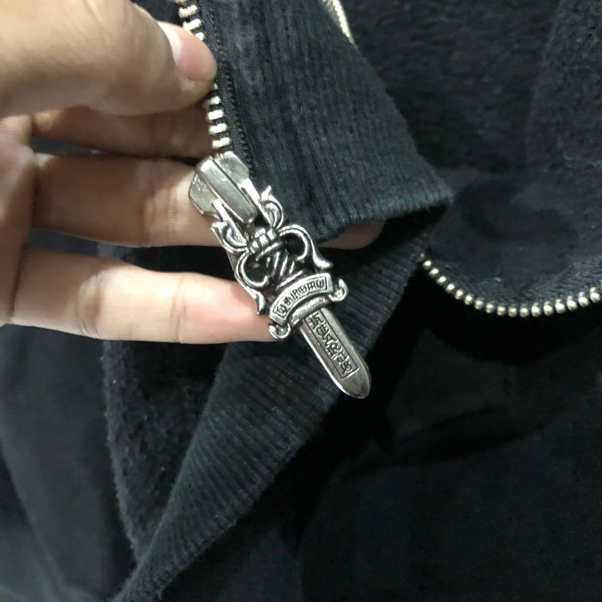 Chrome hurts zip hoodie spellout big, foto 3