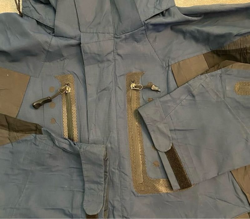 Arc'teryx Gorpcore Windbreaker Pria navy, foto 4