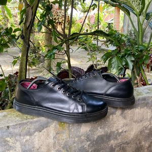 Dr. Martens Y2K Boots Pria black