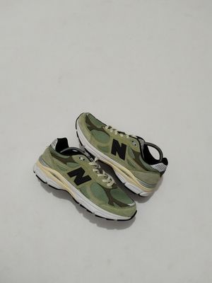 New Balance Casual Sneakers Pria green cream