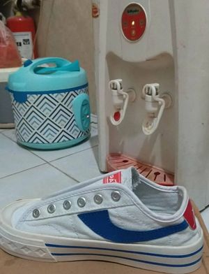 Compass Casual Sneakers Pria white blue