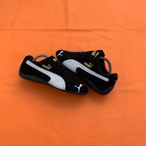 Puma Streetwear Sportswear Sneakers Pria white black