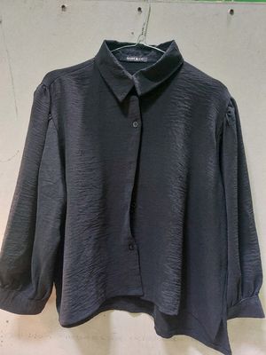 Minimalist Shirt Wanita black
