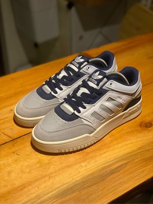 Adidas Streetwear Sportswear Sneakers Pria navy gray