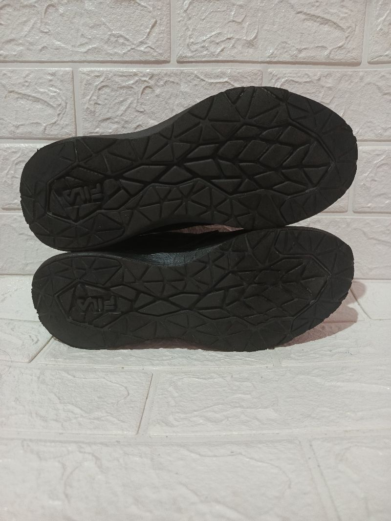 Fila Casual Sneakers Pria black, foto 4