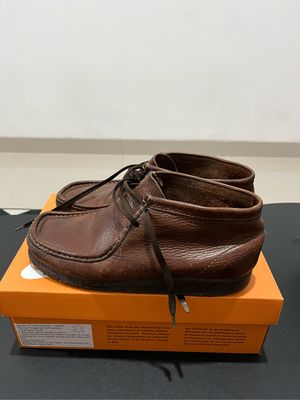 Clarks Casual Boots Pria brown