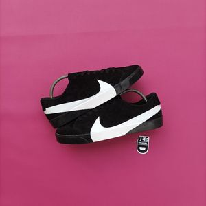 Nike Streetwear Casual Sneakers Pria white black