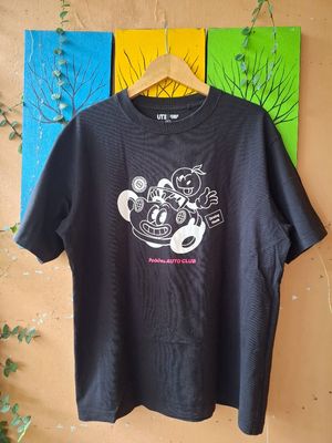 Uniqlo Streetwear Y2K T-shirt Pria black