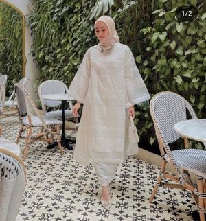 Luxury Muslim Blouse Wanita white