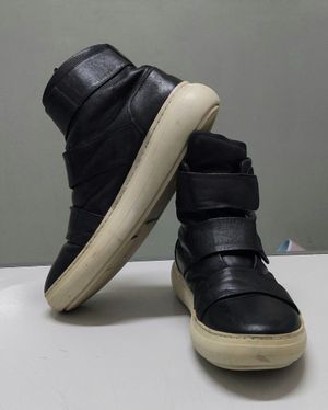 Calvin Klein Luxury Casual Boots Pria white black
