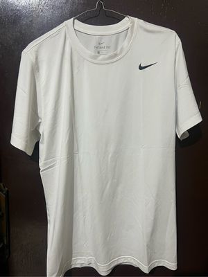 Nike Streetwear Sportswear T-shirt Pria white