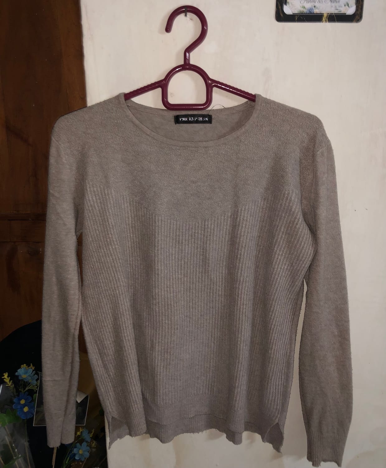 Minimalist Casual T-shirt Wanita tan gray