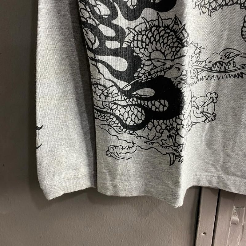 Y2K T-shirt Pria gray, foto 3