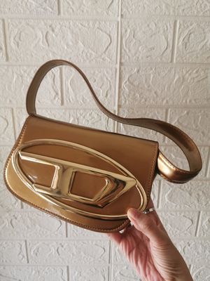 Diesel Casual Shoulder bag Wanita gold tan