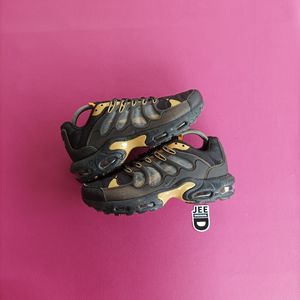 Nike Streetwear Casual Sneakers Pria orange black