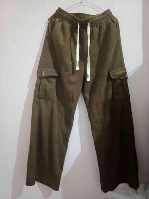 New Balance Casual Sweatpants & Joggers Wanita brown