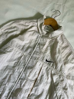 Nike Vintage Windbreaker Pria white
