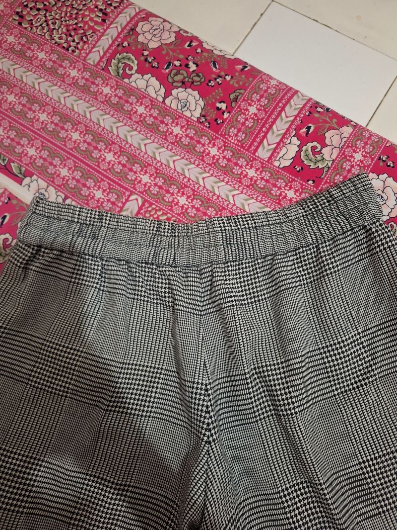 Minimalist Short Wanita gray, foto 2