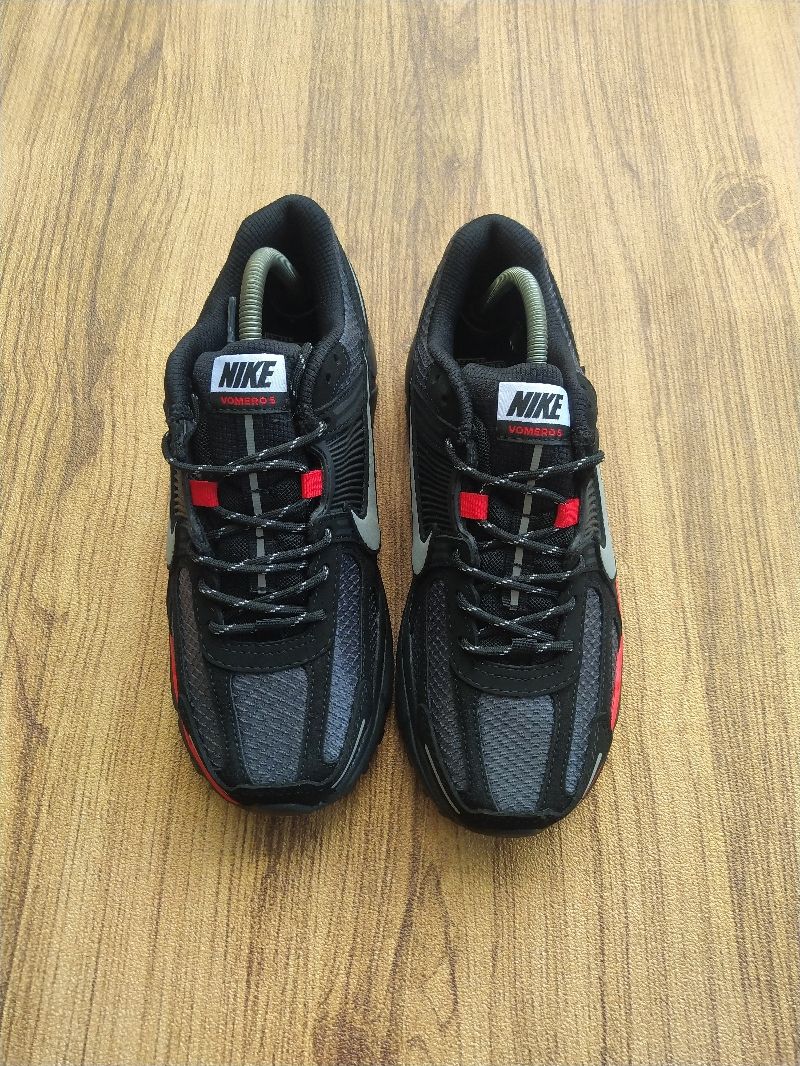 Nike Gorpcore Casual Sneakers Pria black red, foto 3