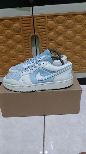 Nike Streetwear Skater Sneakers Pria white blue