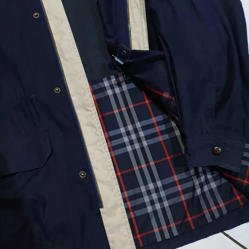 Burberry Luxury Varsity jacket Pria navy black, foto 3