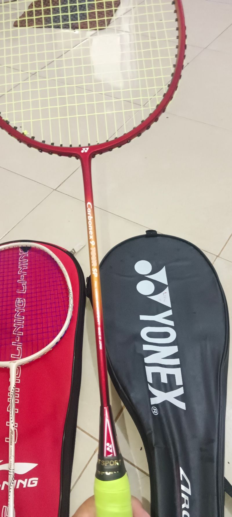 Yonex Sportswear Pria white red, foto 4