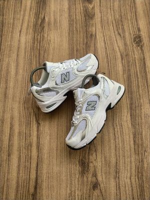 New Balance Casual Sneakers Wanita white