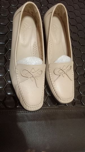 Vintage Heels Wanita cream