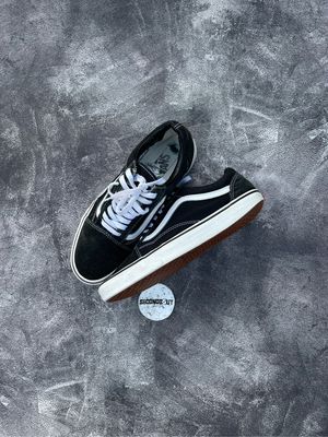Vans Casual Sneakers Pria white black