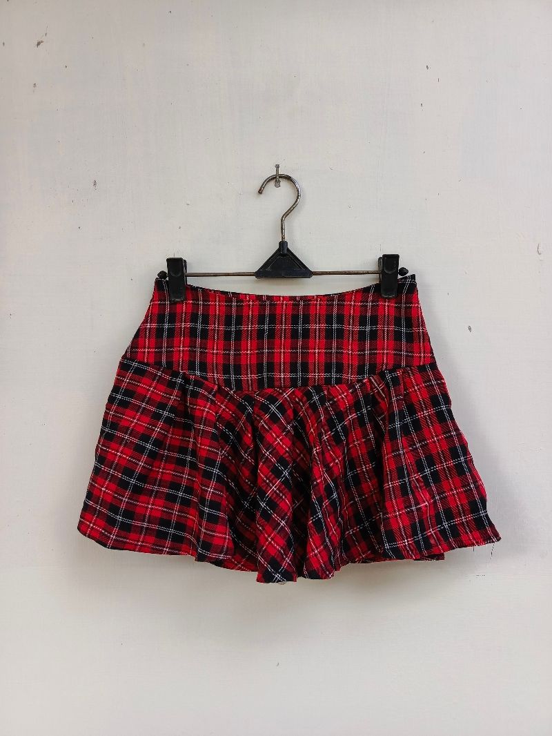 LOMBOK RED MINI SKIRT