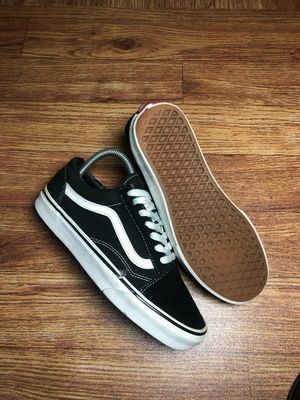 Vans Indie Futurist Sneakers Pria white black