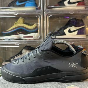 Arc'teryx Gorpcore Casual Sneakers Pria black gray