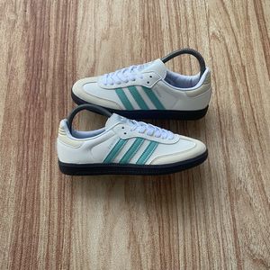 Adidas Casual Sneakers Wanita green white