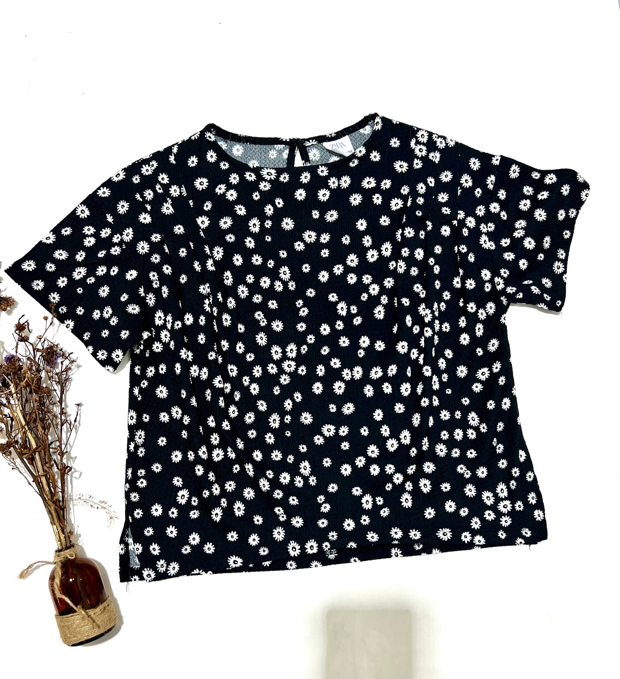 ZARA Vintage T-shirt Wanita white black
