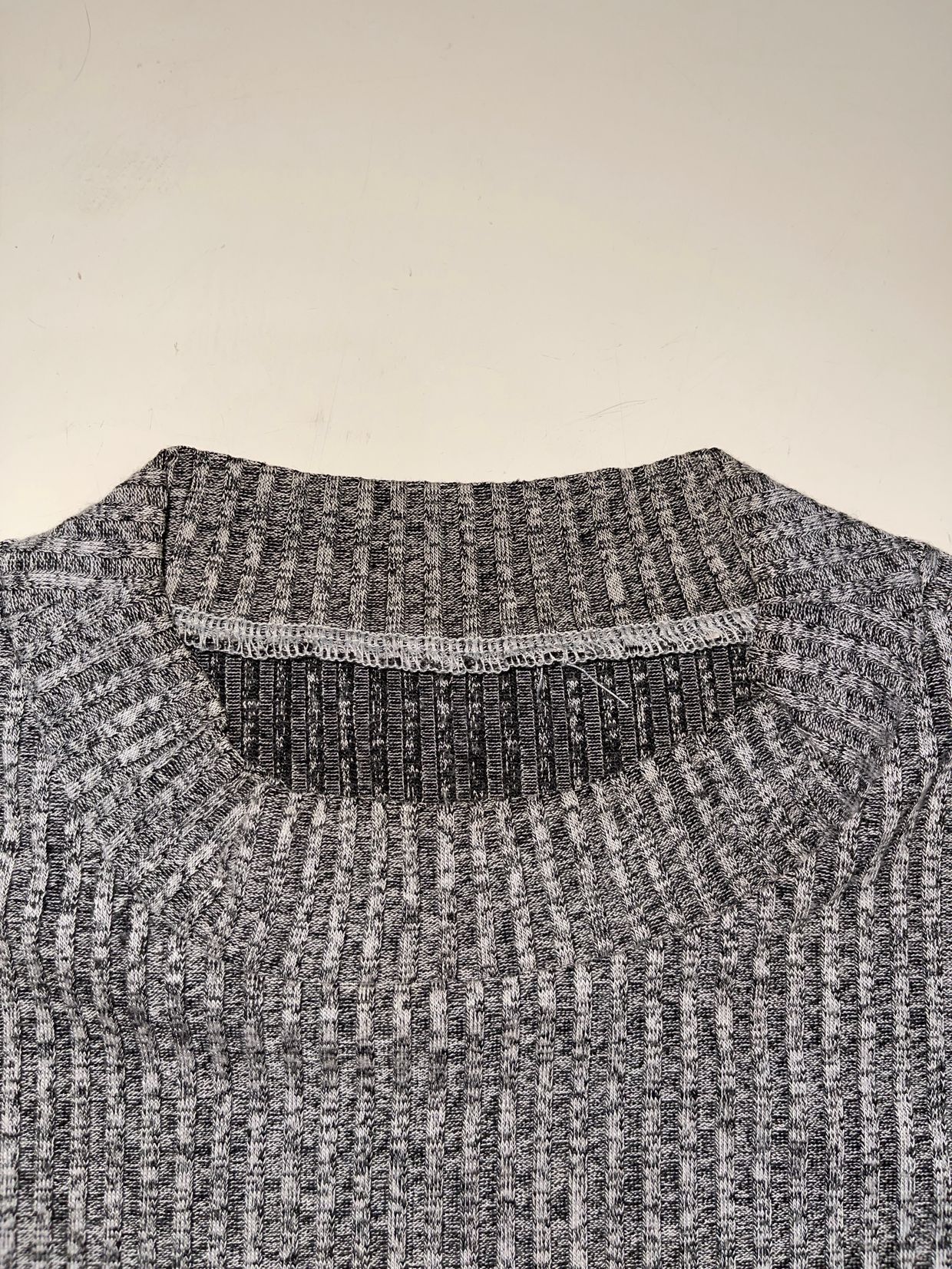 Forever 21 Grey Knit Crop Top, foto 2