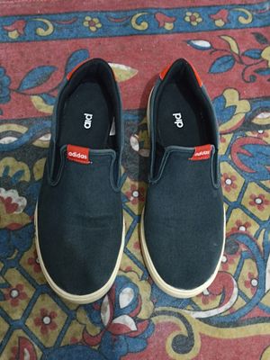 Adidas Skater Sneakers Pria navy