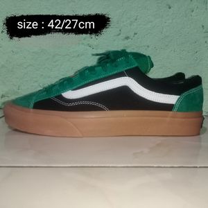 VANS STYLE 36 GUM SOLE GREEN ( REPLACE BOX )