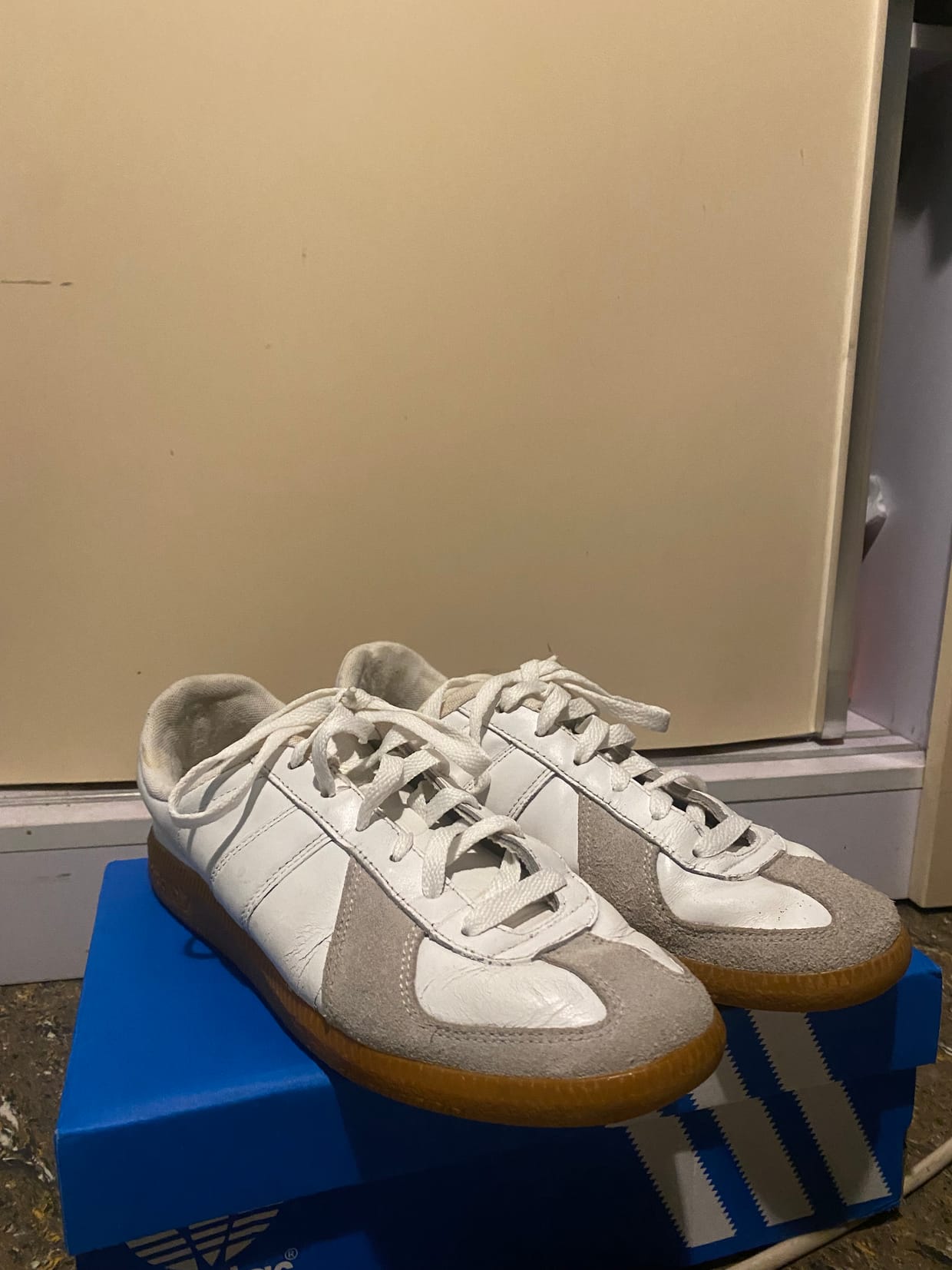 Adidas Vintage Streetwear Sneakers Pria white