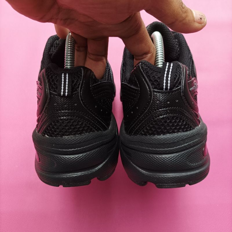 New Balance 530 Full Black, foto 4