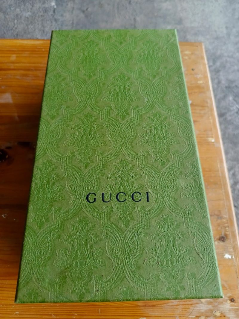 Dijual Sepasang Sepatu Gucci, foto 5