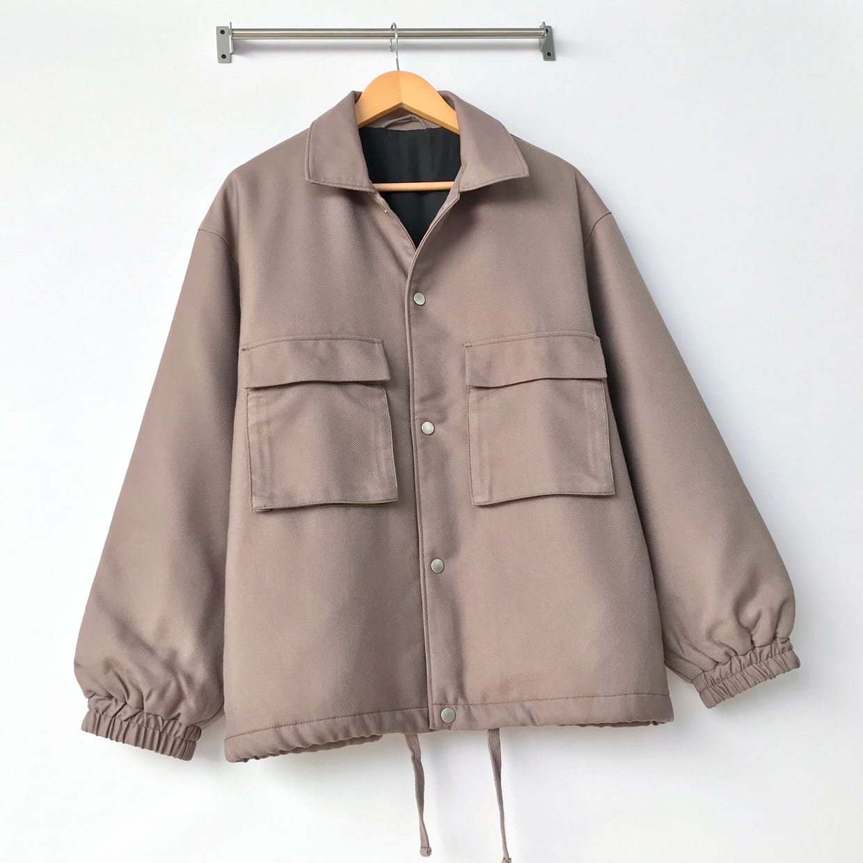 Uniqlo Minimalist Casual Windbreaker Pria tan
