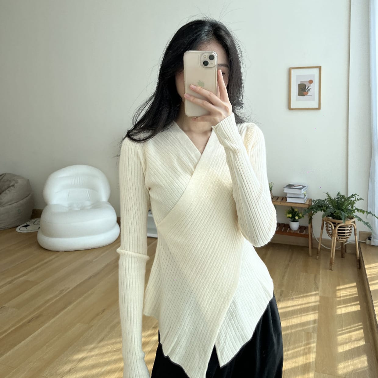 Minimalist Casual Sweater Wanita cream